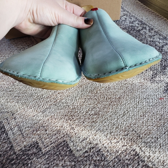 NWB Vivobarefoot Ababa Mens EU46 Slippers - Picture 4 of 8